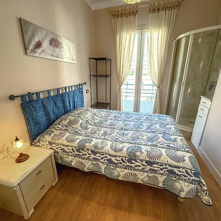 Cosy Sea Front France Apartman *